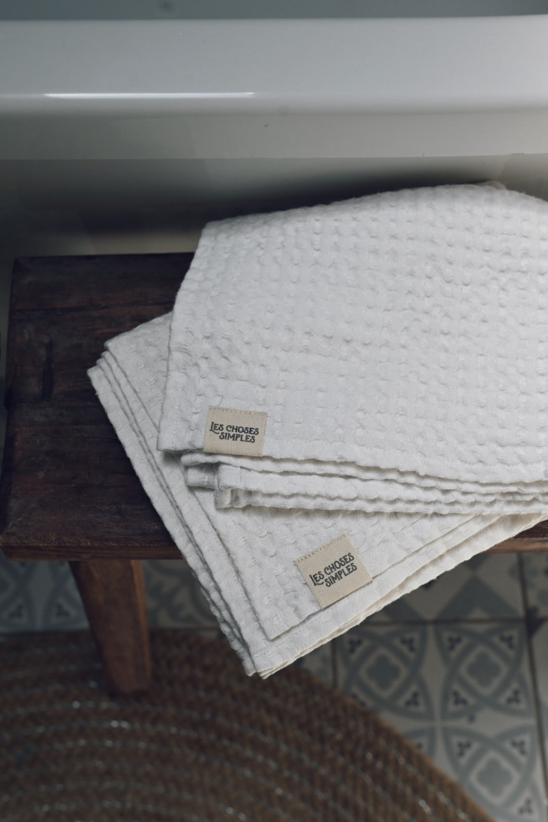 "Les Choses Simples" Bath Towel - White.