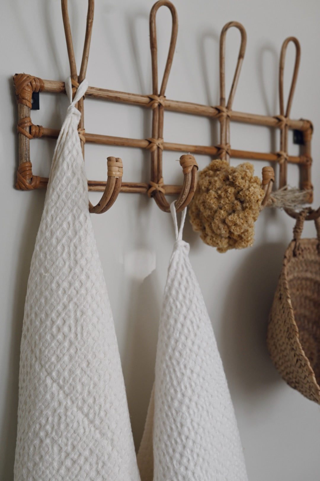 "Les Choses Simples" Bath Towel - White.