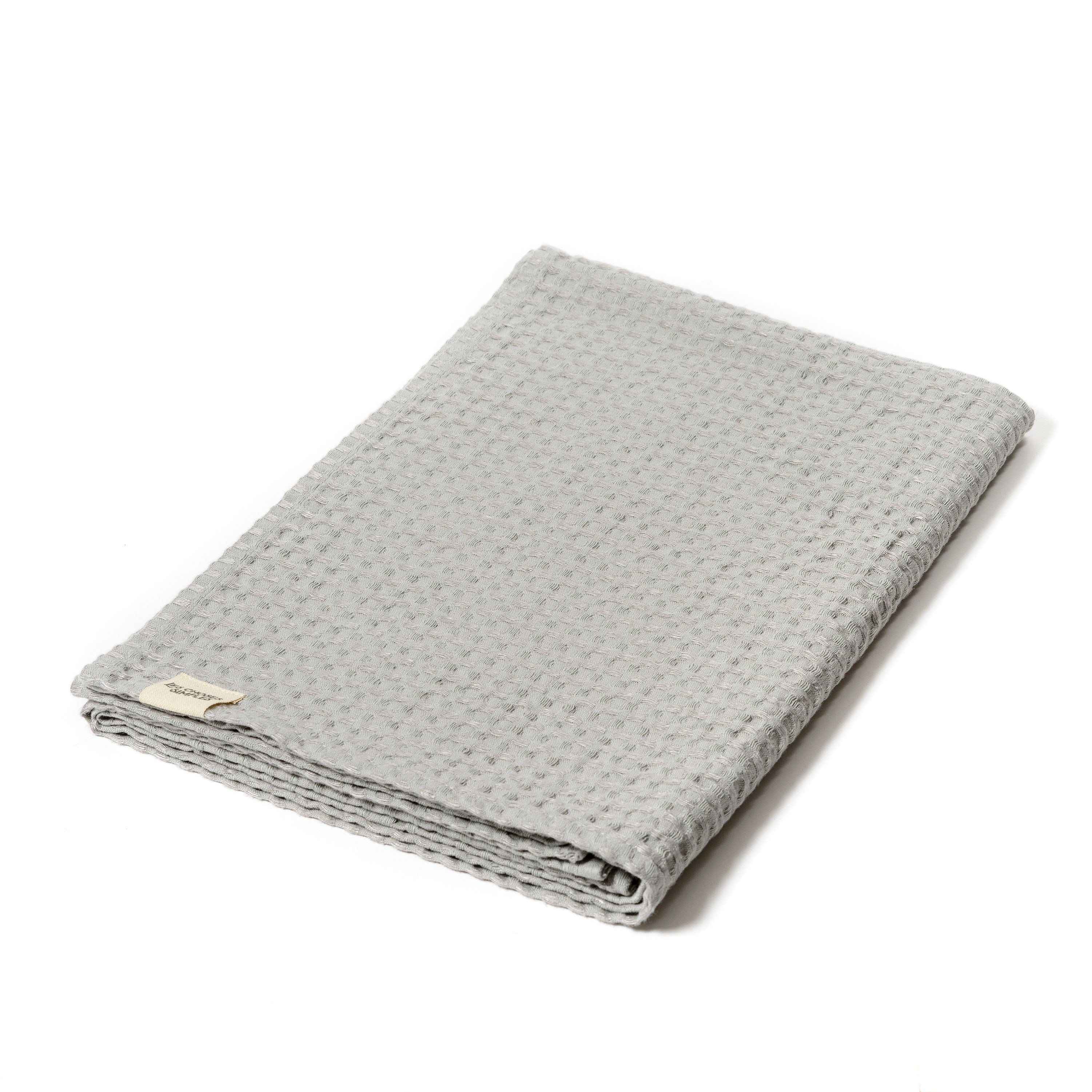 "Les Choses Simples" Bath Towel - Cloud Grey.